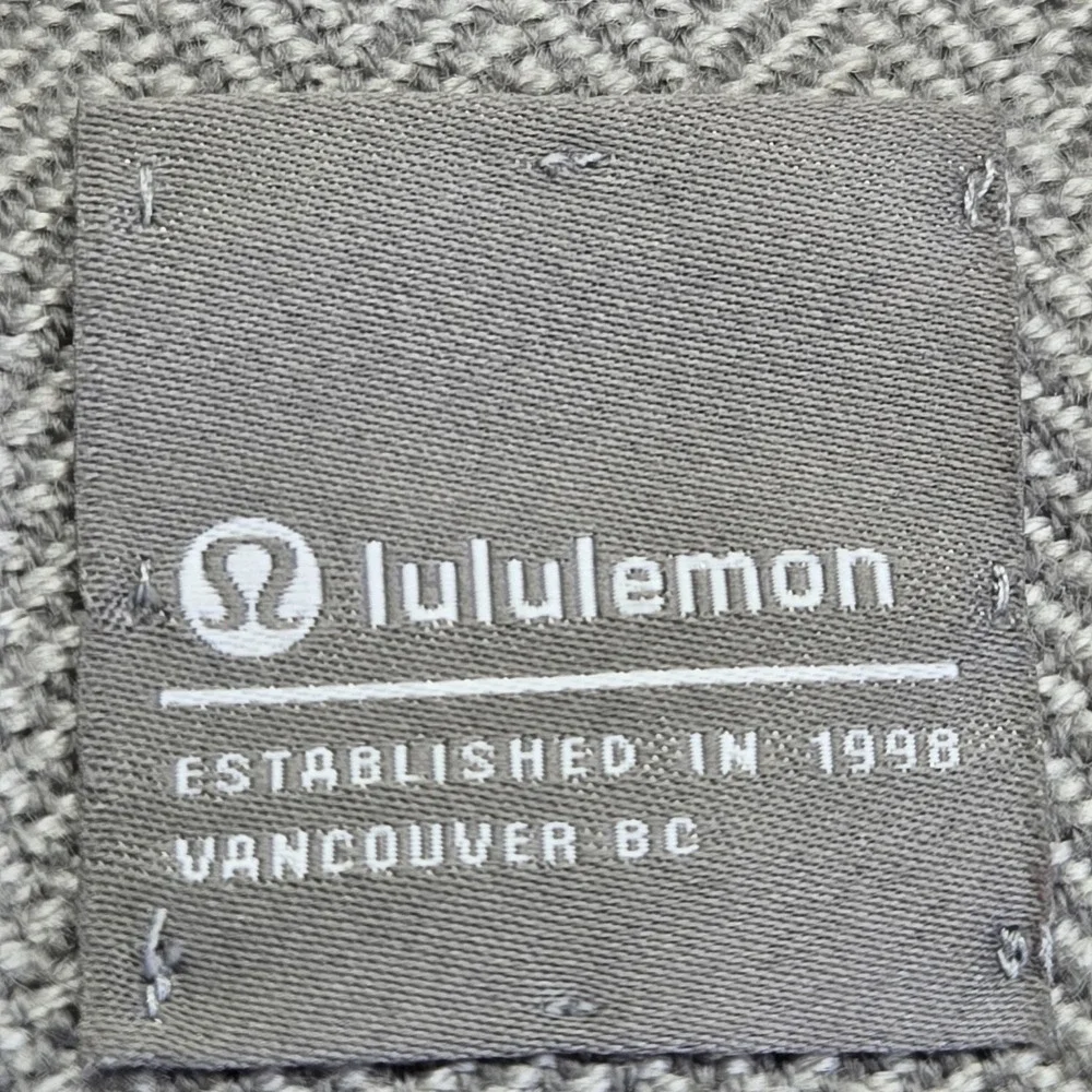 Lululemon Women Scarf O/S Gray Throw Wrap Herringbone Fringe Wool READ